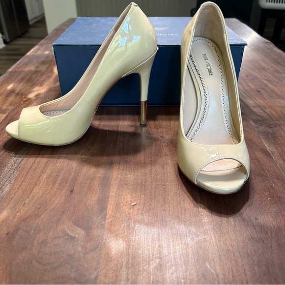 NIB Pour La Victoire Sable pumps - Picture 12 of 14